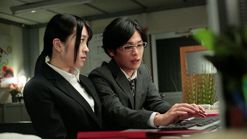 ミステリアスな上司との禁断のオフィスラブ！『火遊びに、ゆらぐ』